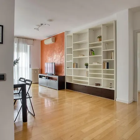 Joivy Delightful Flat In Forlanini *