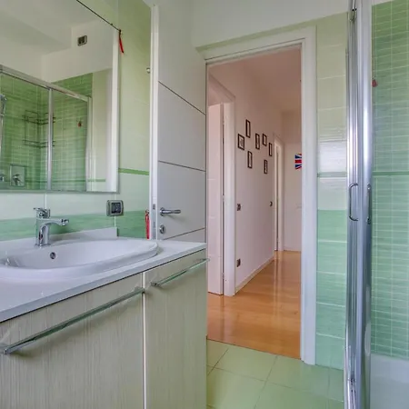 Joivy Delightful Flat In Forlanini Apartment