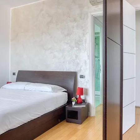 Joivy Delightful Flat In Forlanini Apartman Milánó
